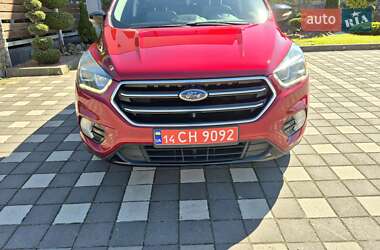 Внедорожник / Кроссовер Ford Escape 2016 в 