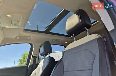 Внедорожник / Кроссовер Ford Escape 2016 в 