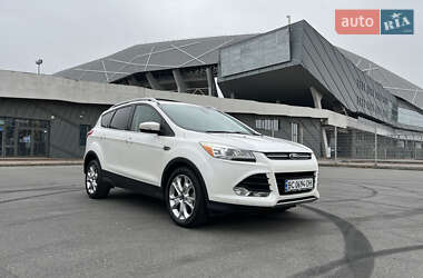 Позашляховик / Кросовер Ford Escape 2014 в 
