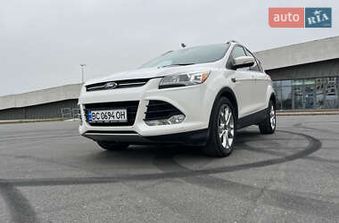 Позашляховик / Кросовер Ford Escape 2014 в 
