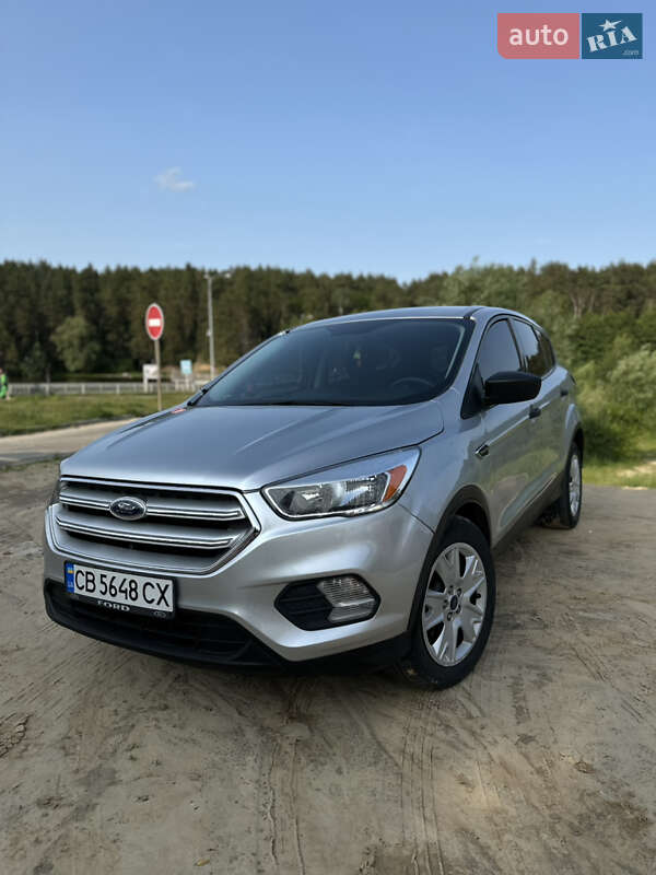 Внедорожник / Кроссовер Ford Escape 2017 в Чернигове