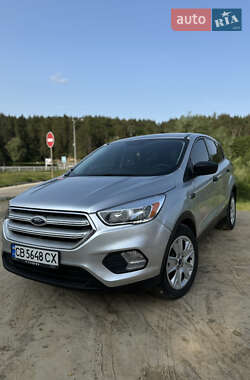 Внедорожник / Кроссовер Ford Escape 2017 в 