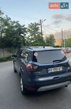 Внедорожник / Кроссовер Ford Escape 2018 в 