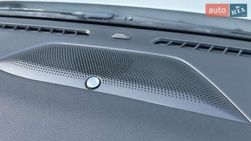 Внедорожник / Кроссовер Ford Escape 2020 в Вишневом