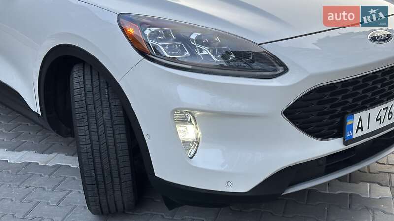 Внедорожник / Кроссовер Ford Escape 2020 в Вишневом