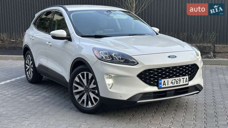 Внедорожник / Кроссовер Ford Escape 2020 в Вишневом