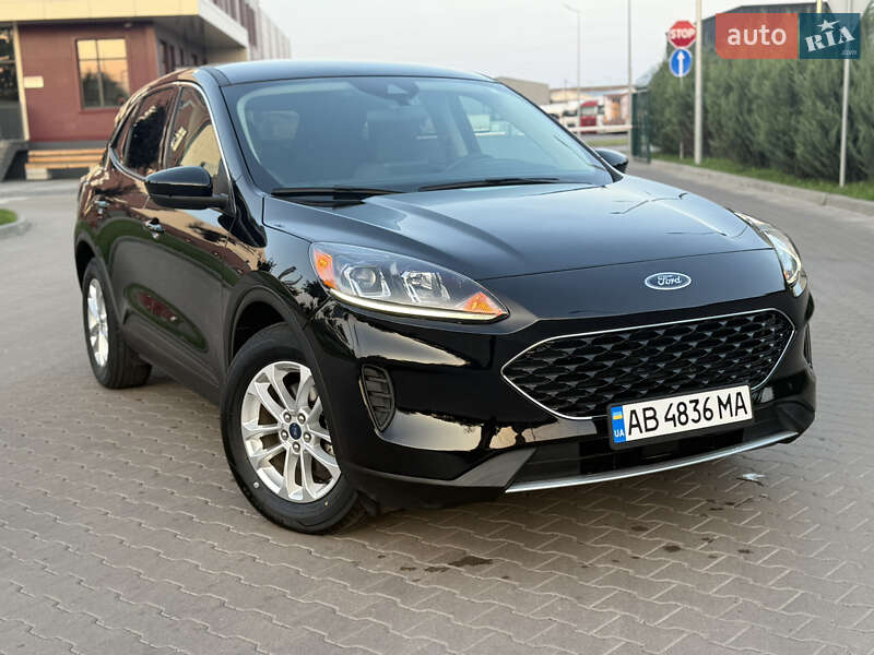 Внедорожник / Кроссовер Ford Escape 2019 в 