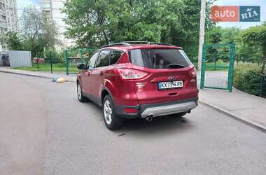 Внедорожник / Кроссовер Ford Escape 2013 в 