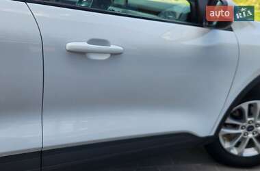 Внедорожник / Кроссовер Ford Escape 2021 в 
