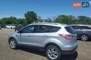 Внедорожник / Кроссовер Ford Escape 2016 в 