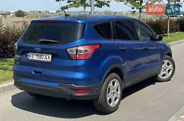Внедорожник / Кроссовер Ford Escape 2016 в 