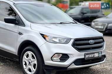 Внедорожник / Кроссовер Ford Escape 2018 в 