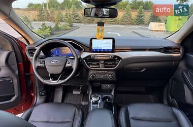 Внедорожник / Кроссовер Ford Escape 2019 в 