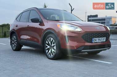 Внедорожник / Кроссовер Ford Escape 2019 в 