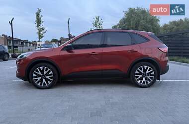 Внедорожник / Кроссовер Ford Escape 2019 в 