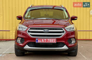 Внедорожник / Кроссовер Ford Escape 2017 в 