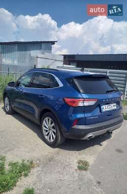 Внедорожник / Кроссовер Ford Escape 2022 в 