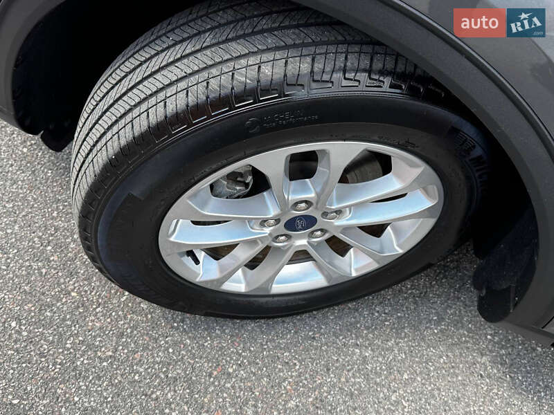 Внедорожник / Кроссовер Ford Escape 2022 в Киеве