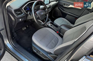 Внедорожник / Кроссовер Ford Escape 2022 в 
