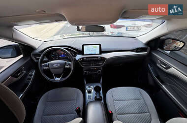 Внедорожник / Кроссовер Ford Escape 2022 в 