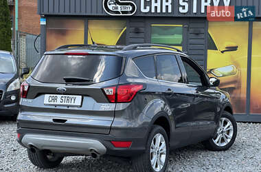 Внедорожник / Кроссовер Ford Escape 2019 в 