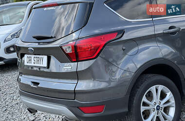 Внедорожник / Кроссовер Ford Escape 2019 в 