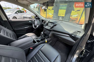 Внедорожник / Кроссовер Ford Escape 2019 в 