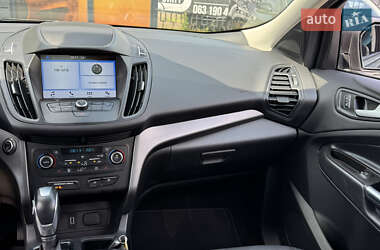Внедорожник / Кроссовер Ford Escape 2019 в 