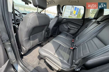 Внедорожник / Кроссовер Ford Escape 2019 в 