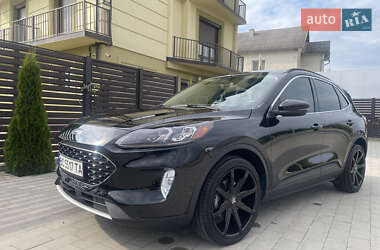 Внедорожник / Кроссовер Ford Escape 2020 в 