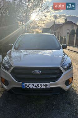 Внедорожник / Кроссовер Ford Escape 2018 в 