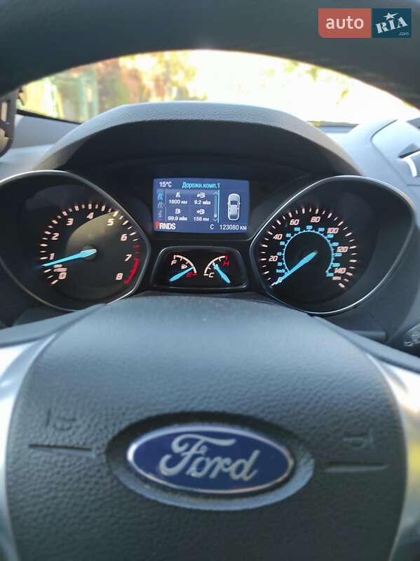 Позашляховик / Кросовер Ford Escape 2015 в Києві