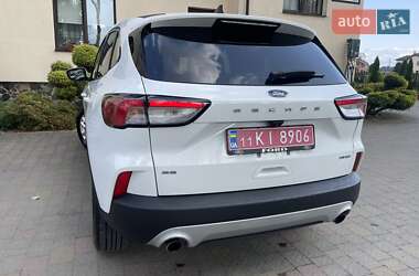 Внедорожник / Кроссовер Ford Escape 2020 в 