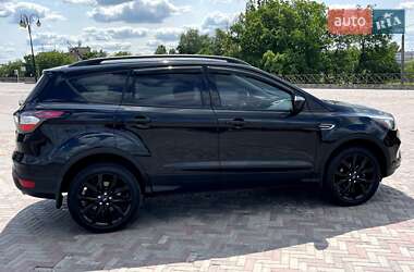 Внедорожник / Кроссовер Ford Escape 2018 в 