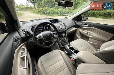 Внедорожник / Кроссовер Ford Escape 2015 в 