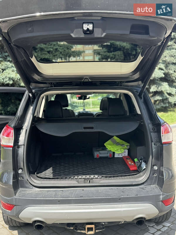 Внедорожник / Кроссовер Ford Escape 2015 в Ивано-Франковске