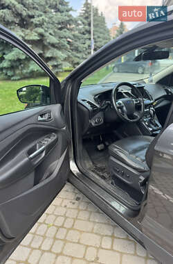 Внедорожник / Кроссовер Ford Escape 2015 в Ивано-Франковске