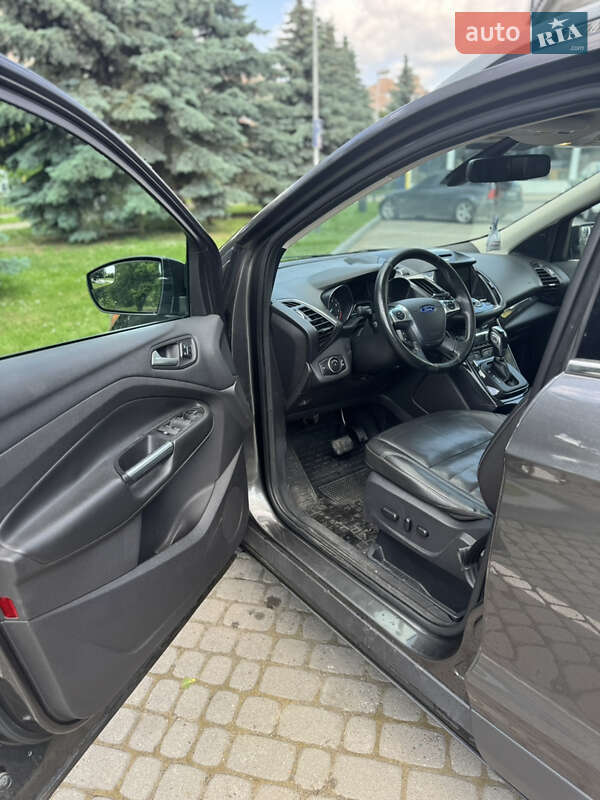 Внедорожник / Кроссовер Ford Escape 2015 в Ивано-Франковске