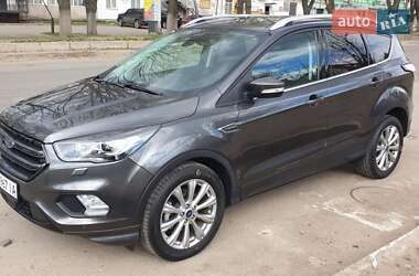 Внедорожник / Кроссовер Ford Escape 2017 в 