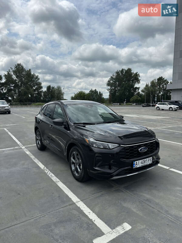 Внедорожник / Кроссовер Ford Escape 2023 в 