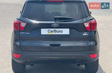 Внедорожник / Кроссовер Ford Escape 2019 в 