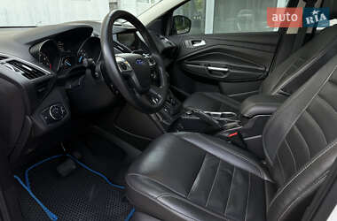 Внедорожник / Кроссовер Ford Escape 2014 в 