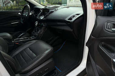Внедорожник / Кроссовер Ford Escape 2014 в 