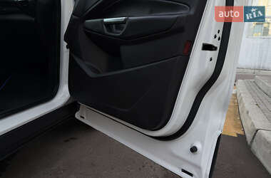 Внедорожник / Кроссовер Ford Escape 2014 в 