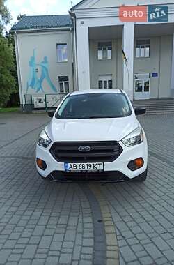 Внедорожник / Кроссовер Ford Escape 2017 в 