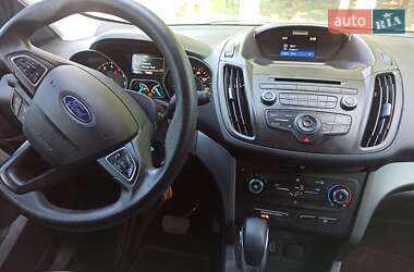 Внедорожник / Кроссовер Ford Escape 2017 в 