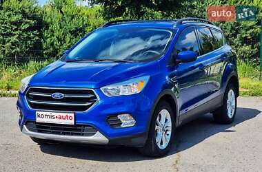 Внедорожник / Кроссовер Ford Escape 2018 в 