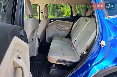 Внедорожник / Кроссовер Ford Escape 2018 в 
