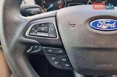 Внедорожник / Кроссовер Ford Escape 2018 в 