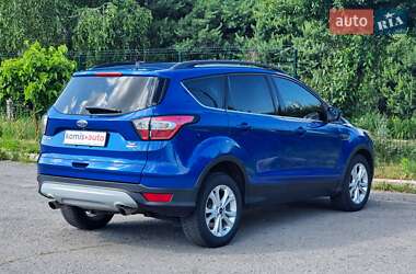 Внедорожник / Кроссовер Ford Escape 2018 в 